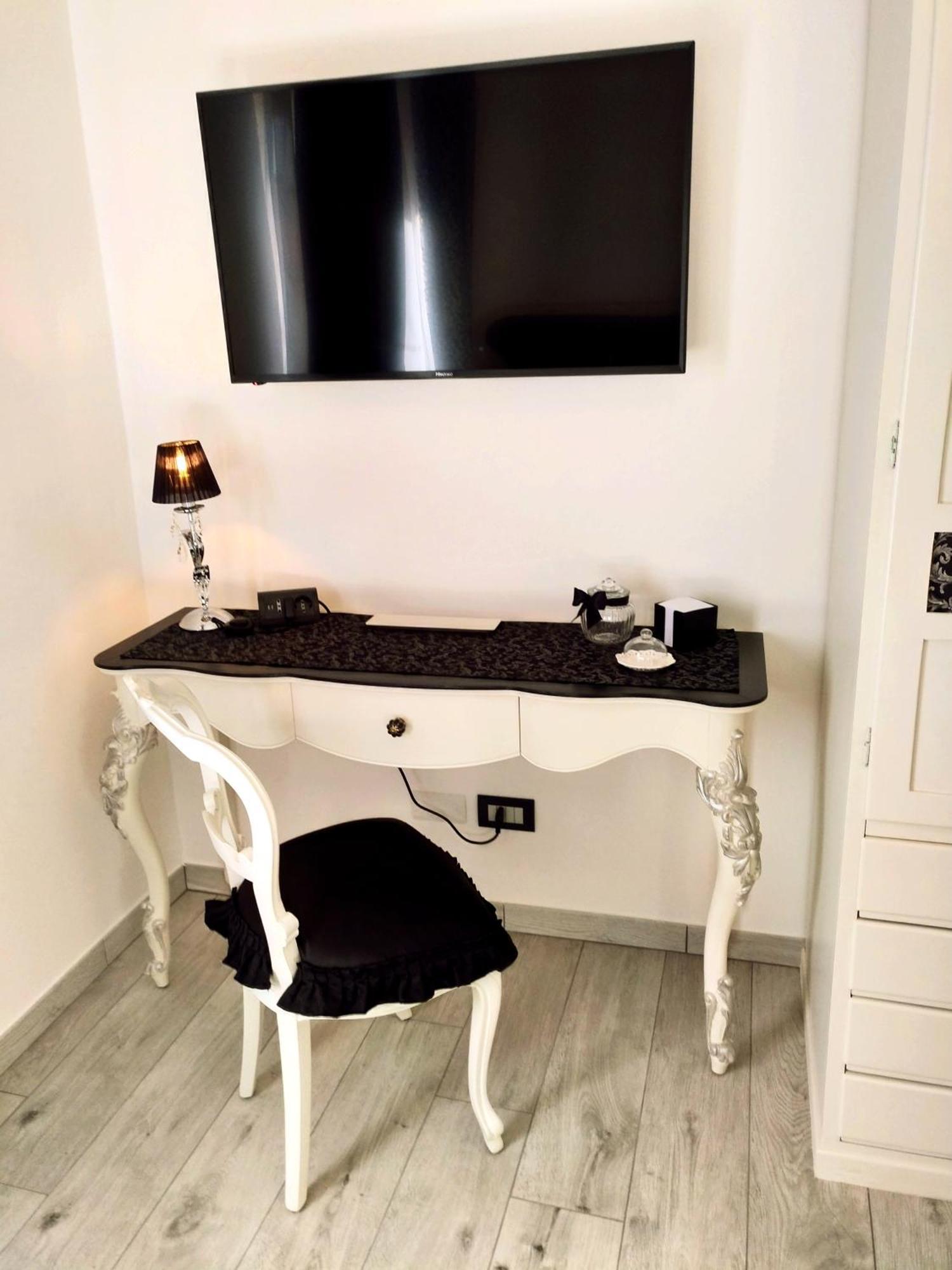 Alloggio Turistico Giulietta E Romeo - Intero Appartamento - Villafranca Di Verona, Zimmer, Holiday Rooms Exterior foto
