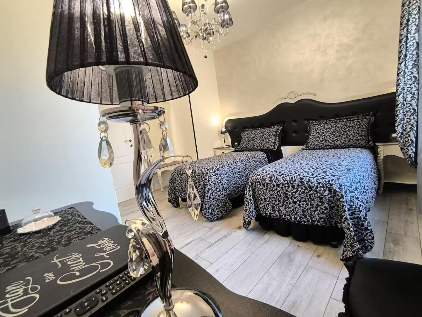 Alloggio Turistico Giulietta E Romeo - Intero Appartamento - Villafranca Di Verona, Zimmer, Holiday Rooms Exterior foto